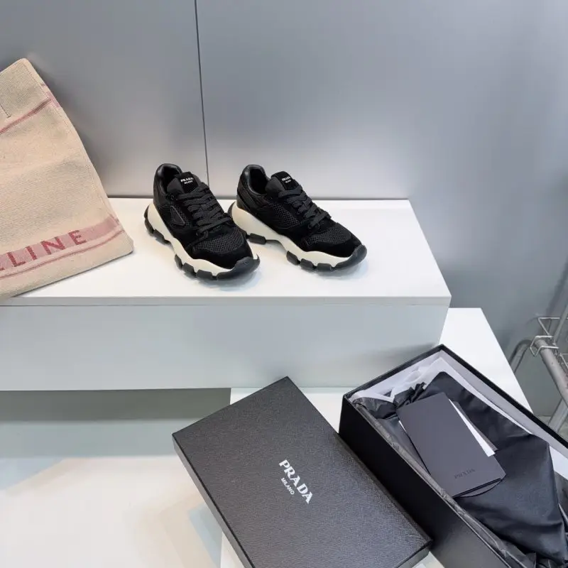 Prada Кроссовки женские — Фото 5