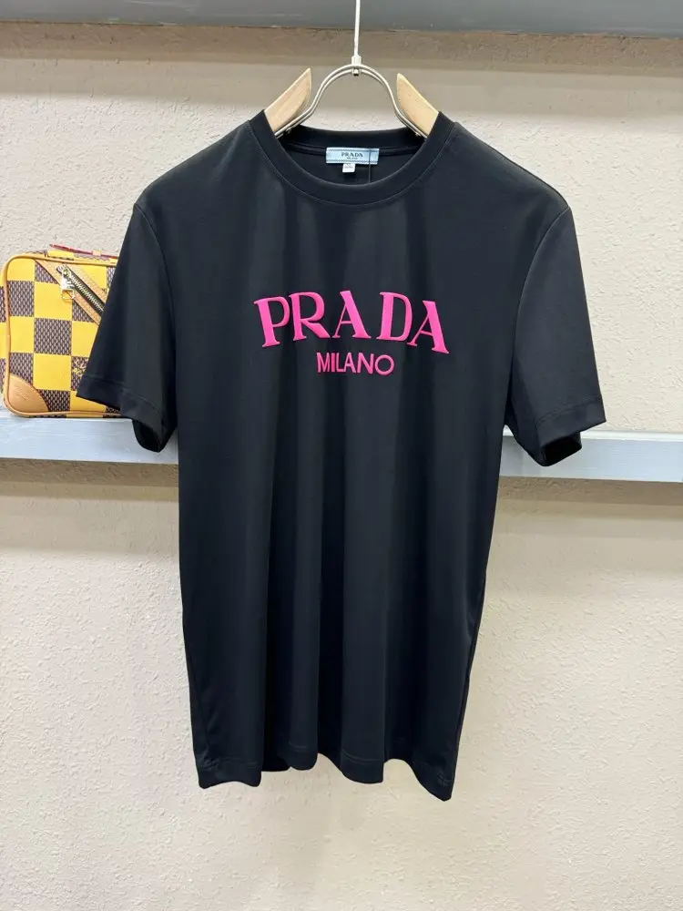Prada Футболка чоловіча — Фото 1