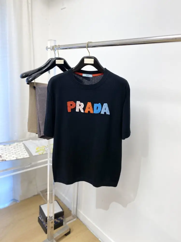 Prada — Футболка мужская