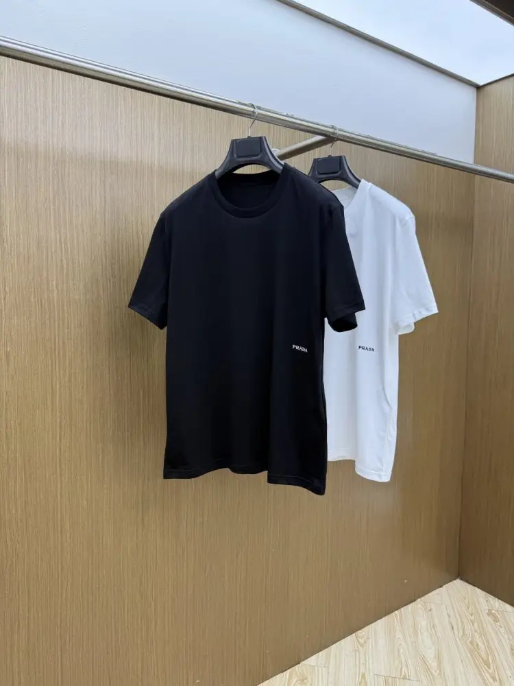 Prada Футболка мужская — Фото 1