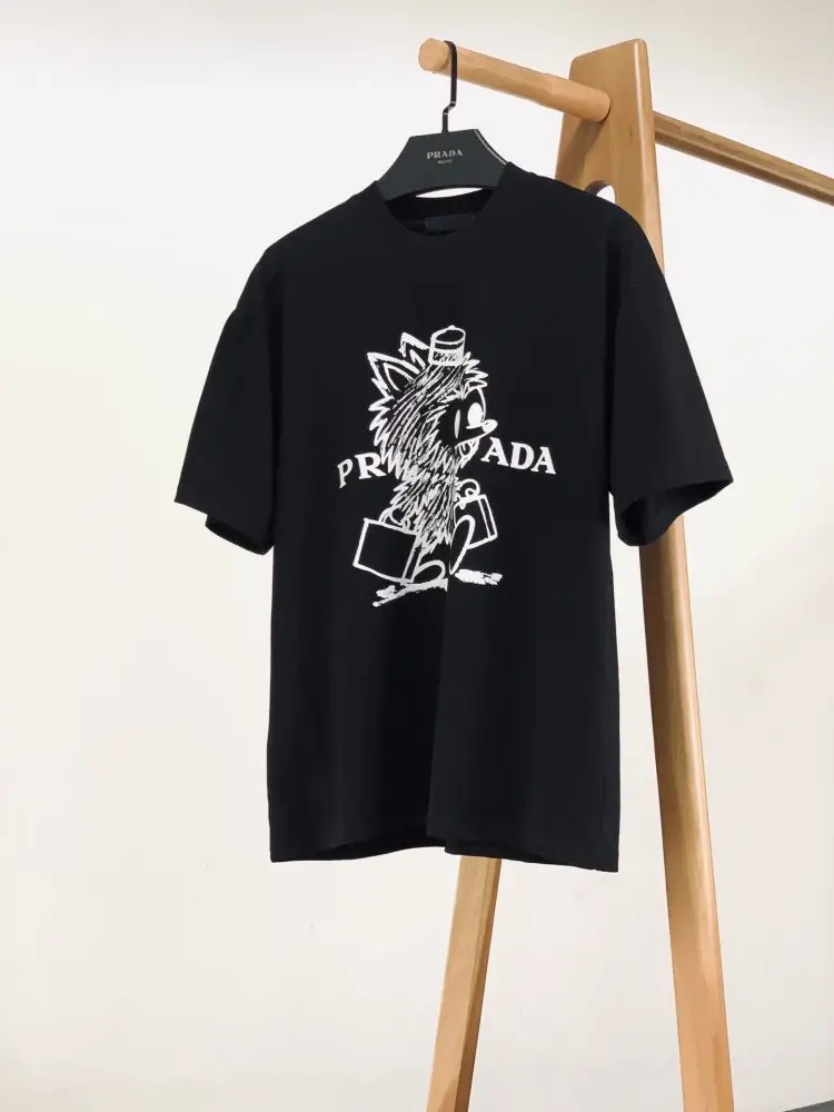 Prada — Футболка чоловіча
