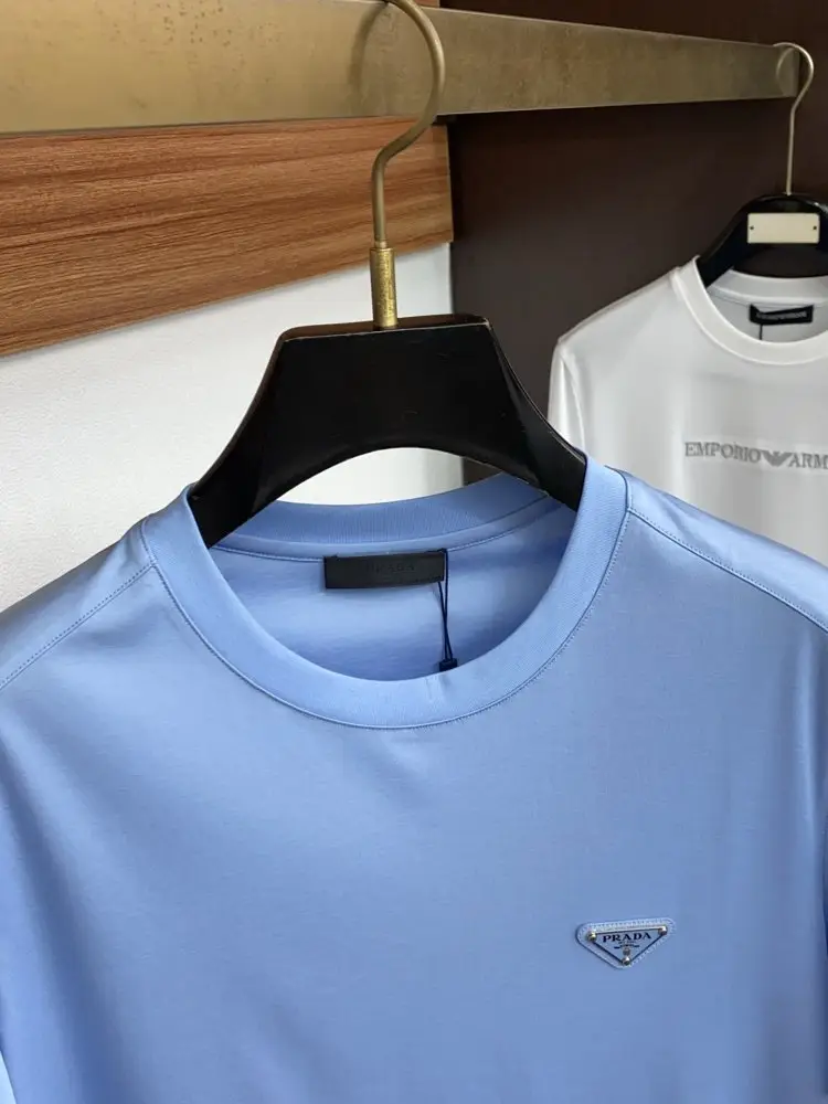 Prada Футболка чоловіча — Фото 3