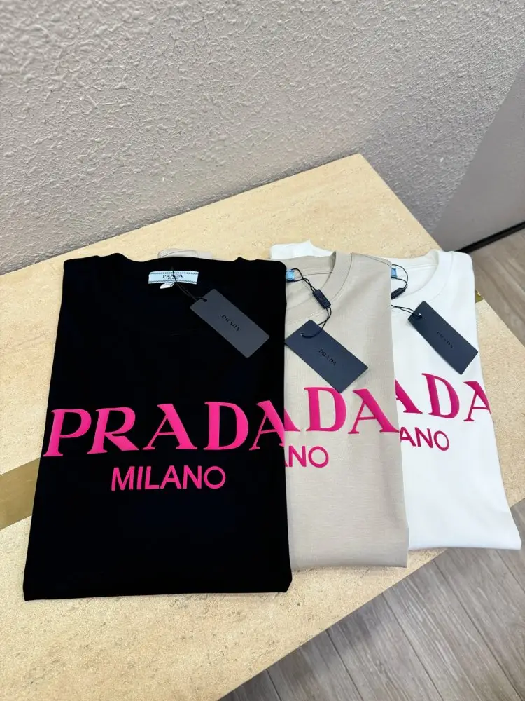 Prada Футболка чоловіча — Фото 3