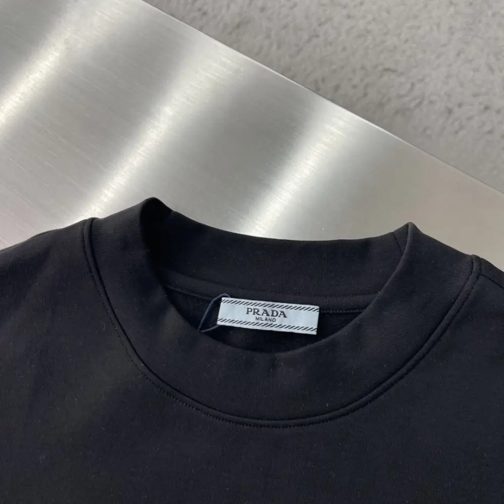 Prada Футболка чоловіча — Фото 3