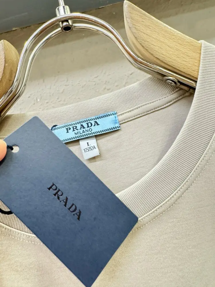 Prada Футболка мужская — Фото 4