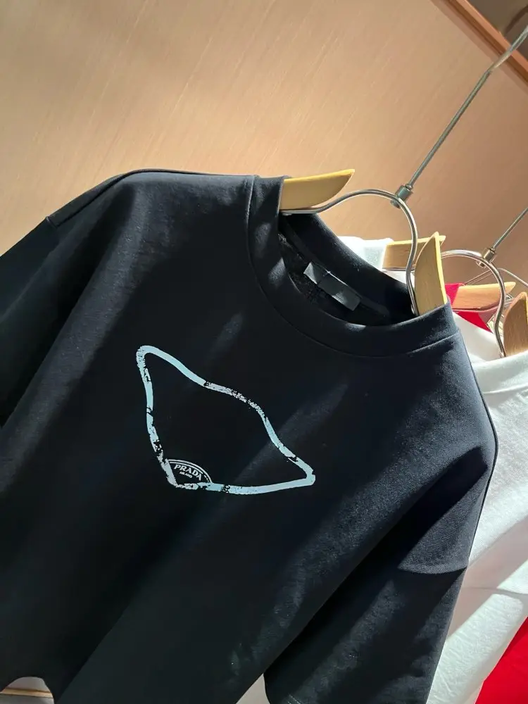 Prada T-shirt men's — Photo 5