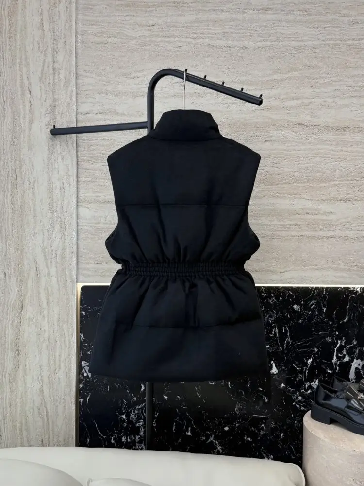 Prada Жилетка на пуху жіноча — Фото 2