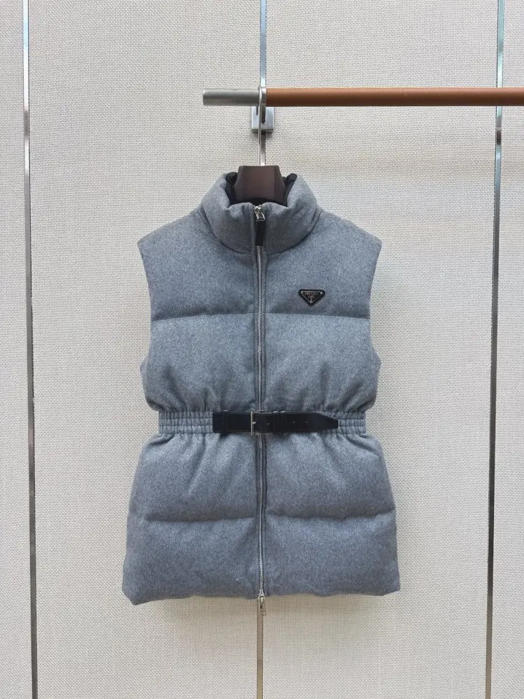 Prada — Жилетка женская