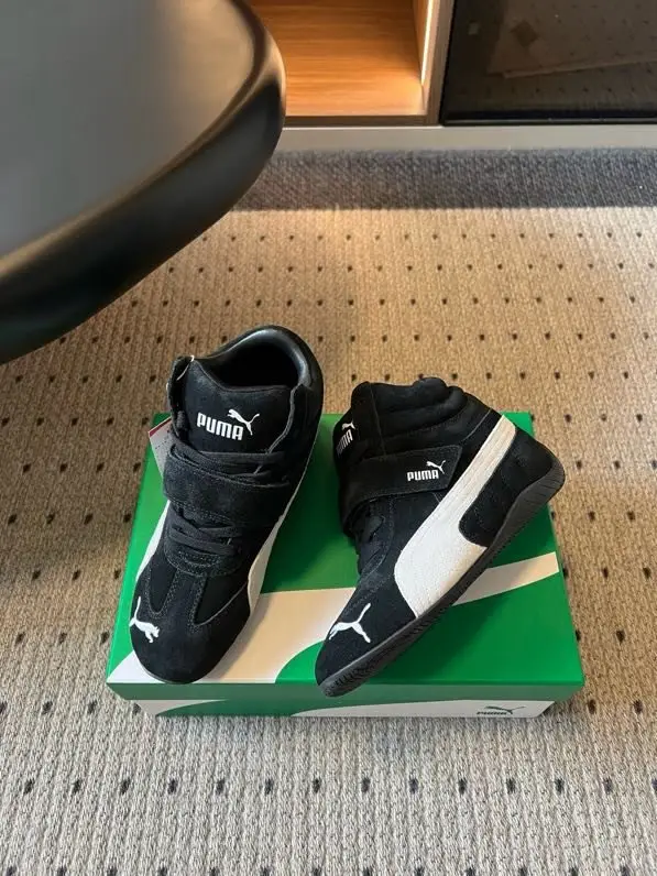 PUMA — Кросівки на танкетці жіночі