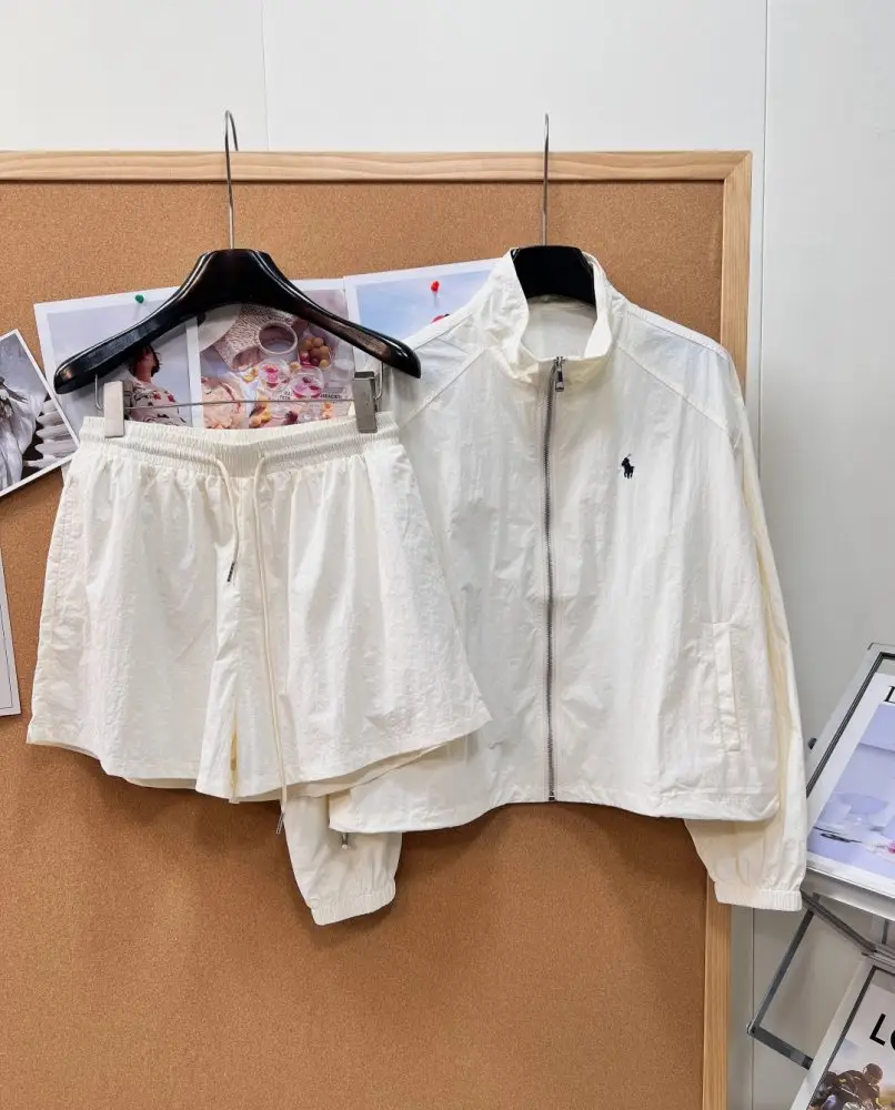 Ralph Lauren — Costume female