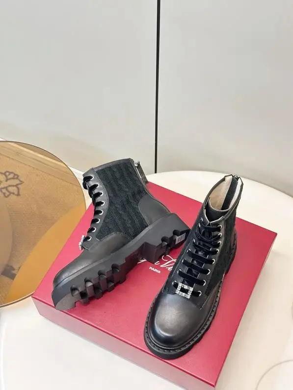 Roger Vivier Boots women's — Photo 3