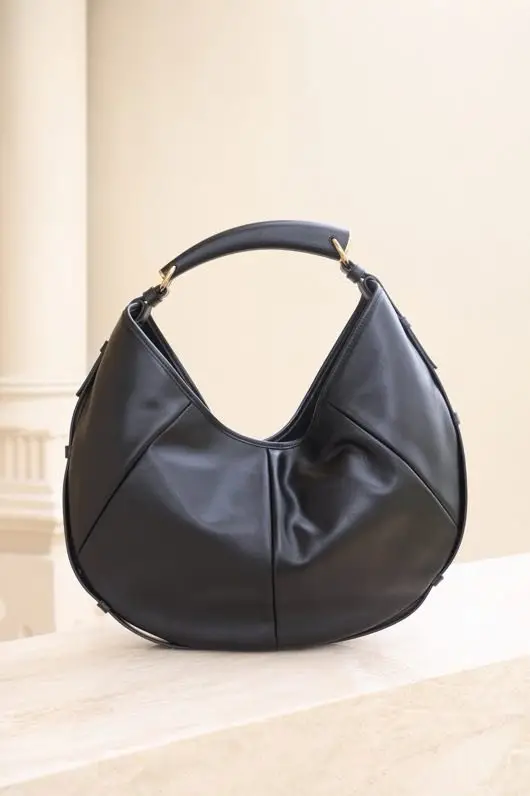 Saint Laurent — A bag across shoulder Mombasa Medium 40 cm of soft cow skin