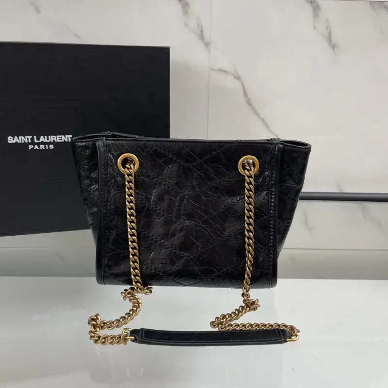 Saint Laurent Сумка шопер Niki 19 см кожаная — Фото 2