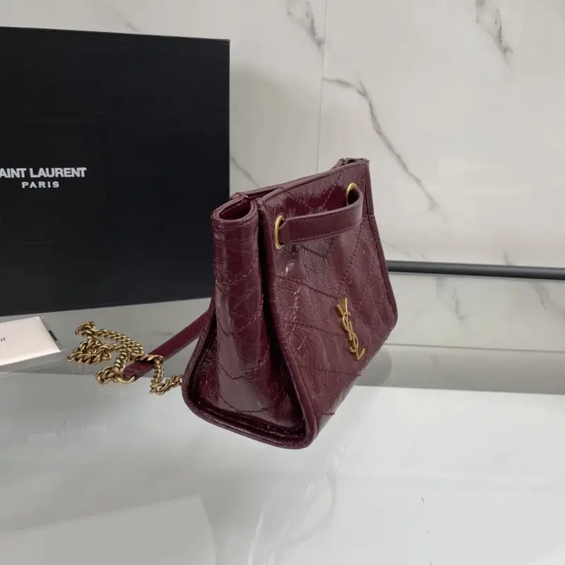 Saint Laurent Сумка шопер Niki 19 см кожаная — Фото 3