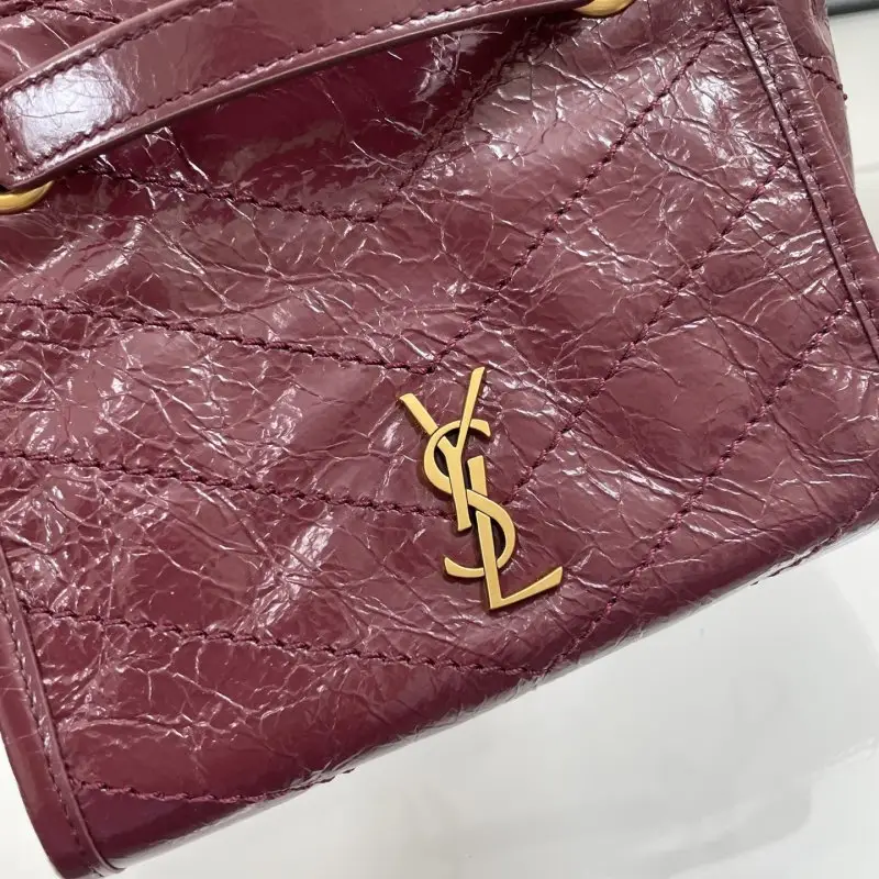 Saint Laurent Сумка шопер Niki 19 см кожаная — Фото 4