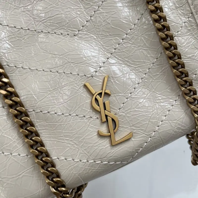 Saint Laurent Сумка шопер Niki 19 см кожаная — Фото 4