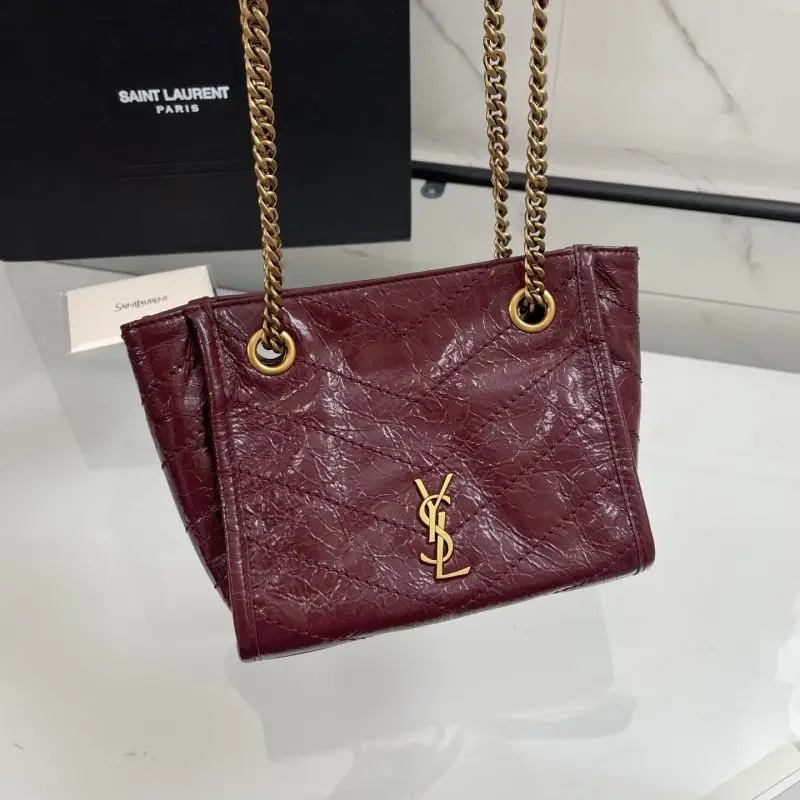 Saint Laurent Сумка шопер Niki 19 см кожаная — Фото 5