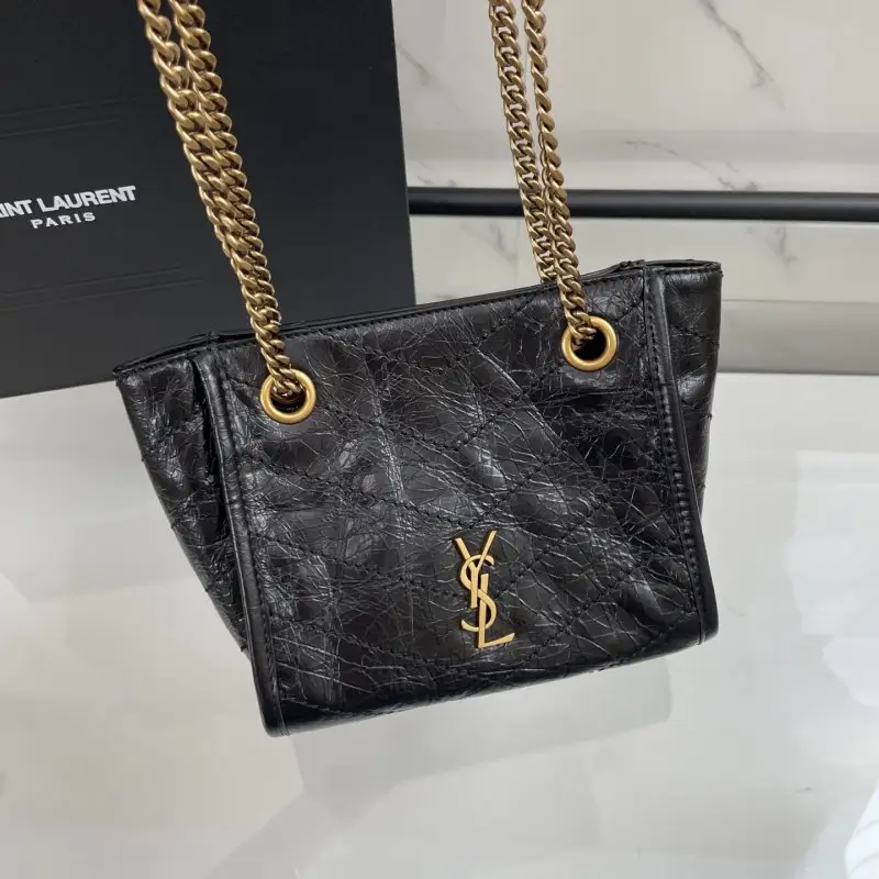 Saint Laurent Сумка шопер Niki 19 см кожаная — Фото 5