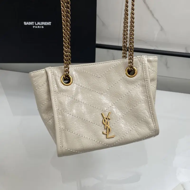 Saint Laurent Сумка шопер Niki 19 см кожаная — Фото 5
