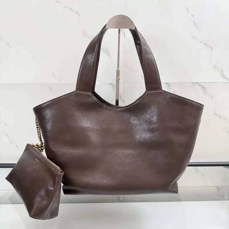 Saint Laurent A bag-тоут lcare Maxi leather 46 cm — Photo 2