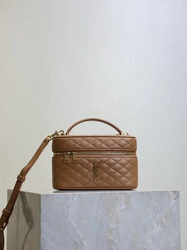 Saint Laurent — Сумка жіноча GABY MINI 18 см