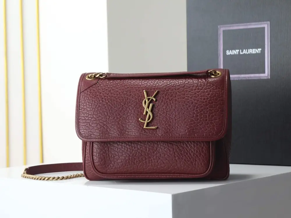 Saint Laurent — Сумка жіноча Niki 28 см