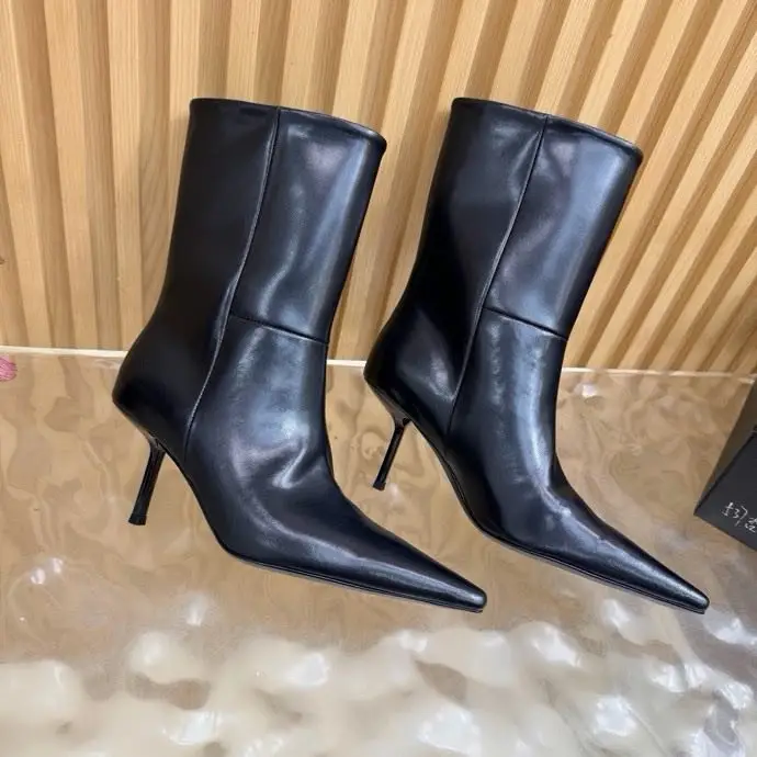 Saint Laurent — Ботильоны LE CASSANDRE на высоком каблуке