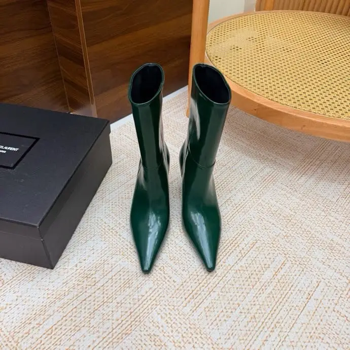 Saint Laurent Ankle boots LE CASSANDRE on high heel — Photo 2