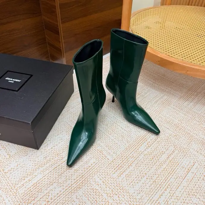 Saint Laurent Ankle boots LE CASSANDRE on high heel — Photo 3