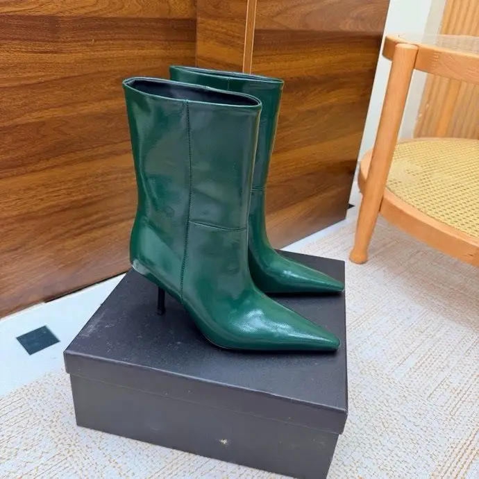 Saint Laurent Ankle boots LE CASSANDRE on high heel — Photo 5