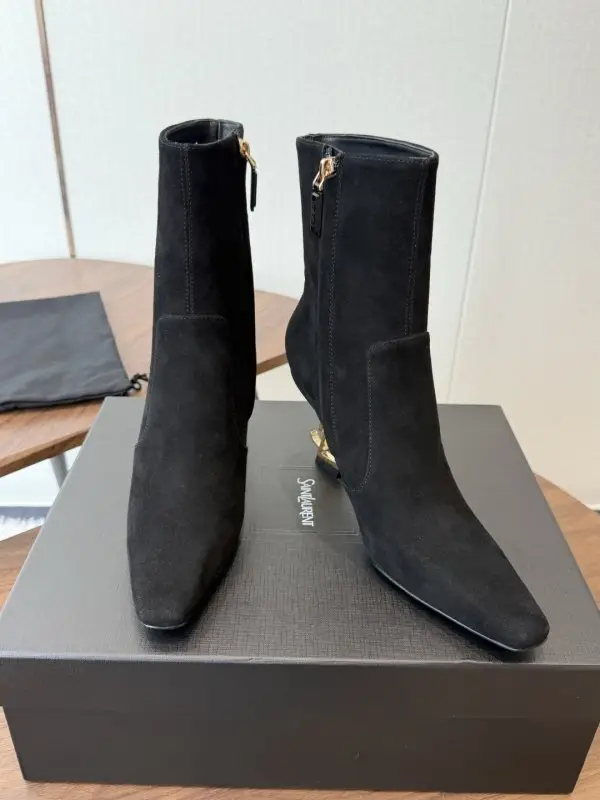 Saint Laurent Ботильйони шкіряні на підборах — Фото 4