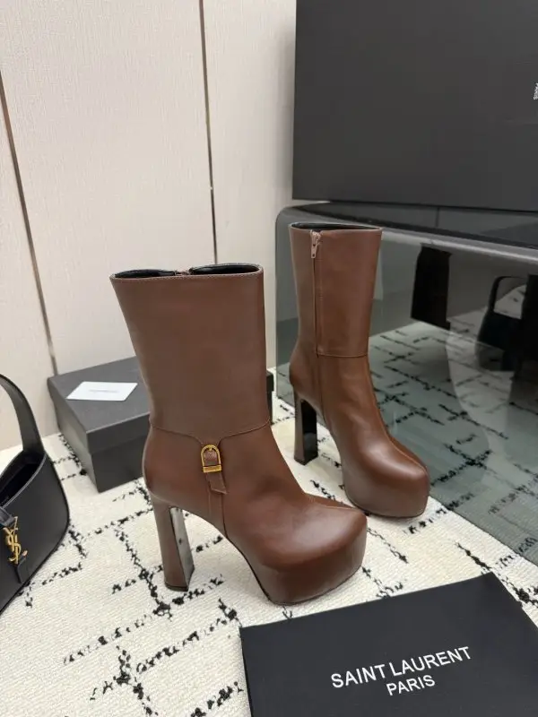 Saint Laurent — Ankle boots on high heel and platform