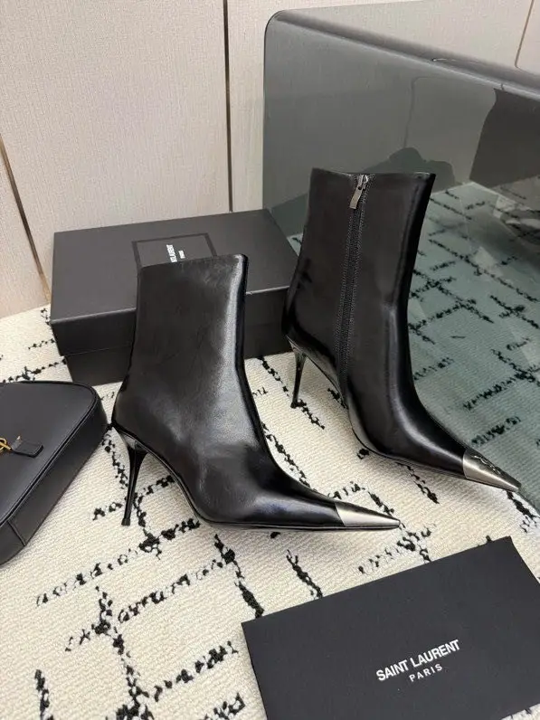 Saint Laurent — Ankle boots on stud