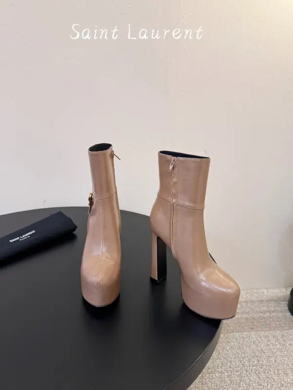 Saint Laurent — Ботильйони