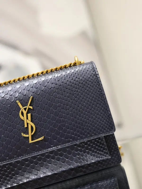Saint Laurent Black a bag Sunset 22 cm of snakeskin skin — Photo 3