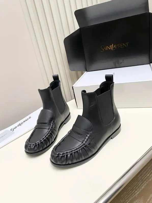 Saint Laurent — Boots chelsea leather women's