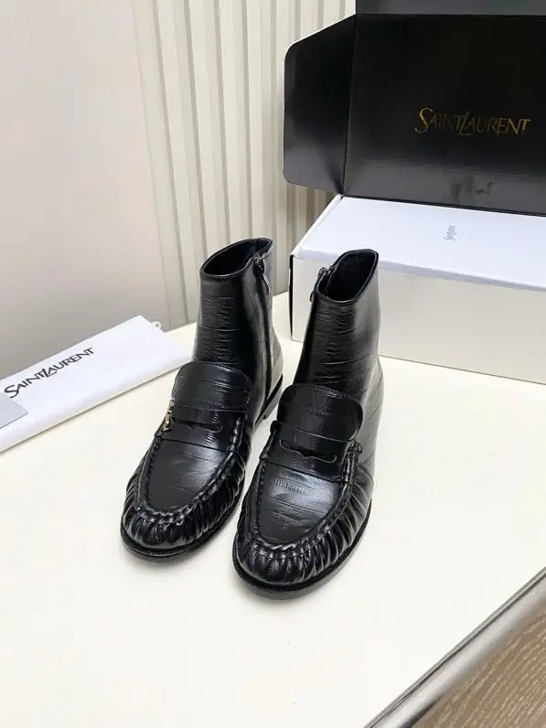 Saint Laurent — Boots chelsea leather women's