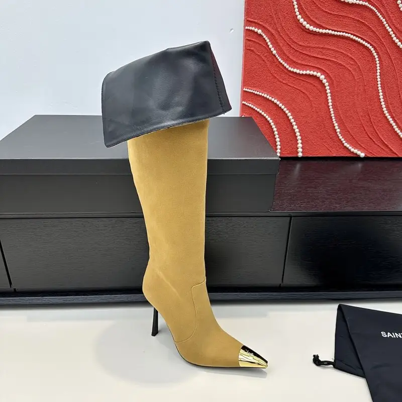 Saint Laurent — Boots higher knee on stud