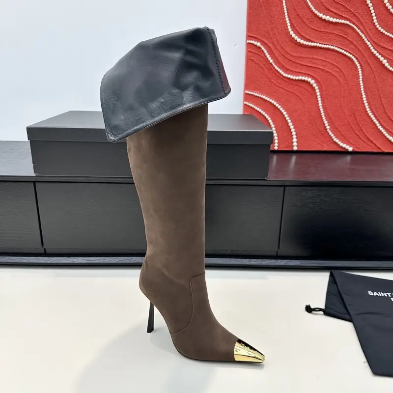 Saint Laurent — Boots higher knee on stud