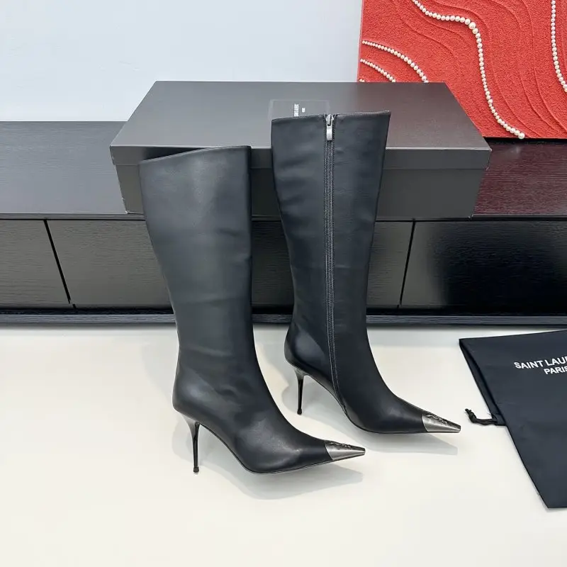 Saint Laurent — Чоботи жіночі на шпильці