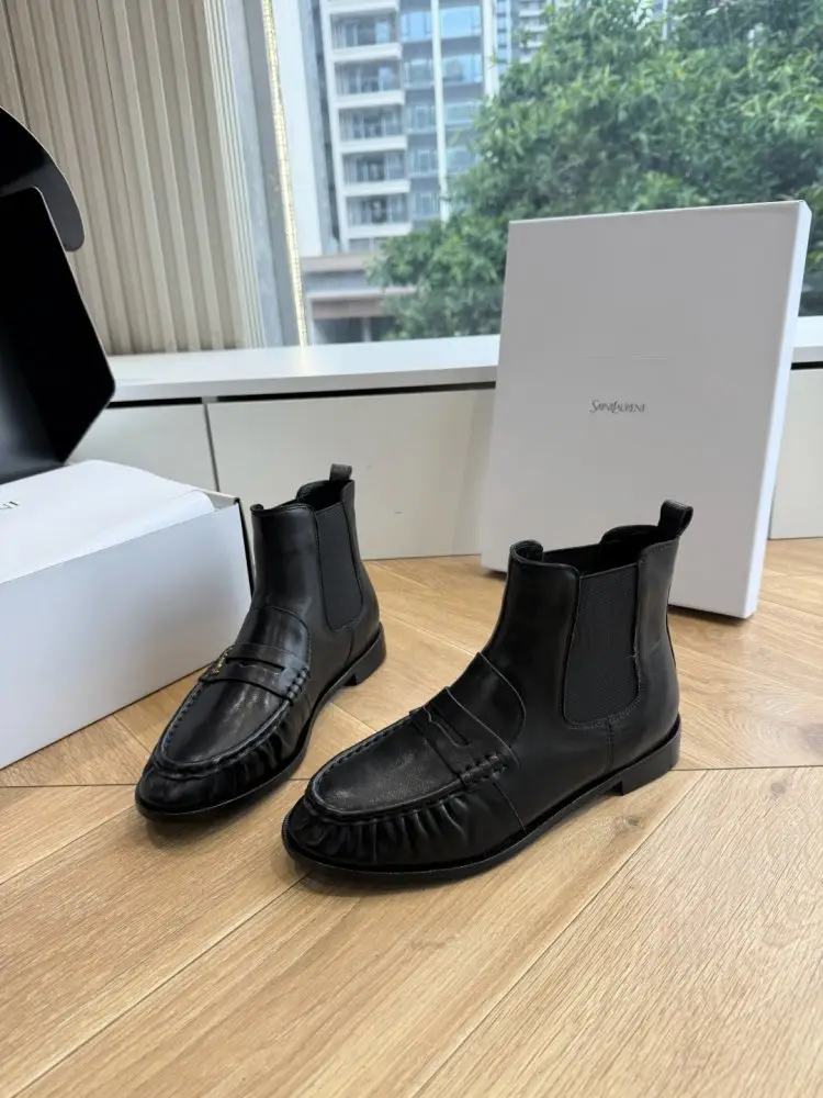 Saint Laurent — Boots women's