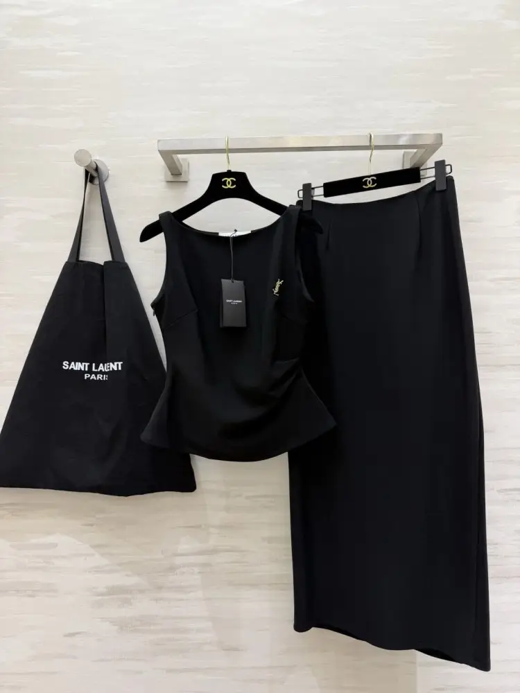Saint Laurent — Костюм жіночий