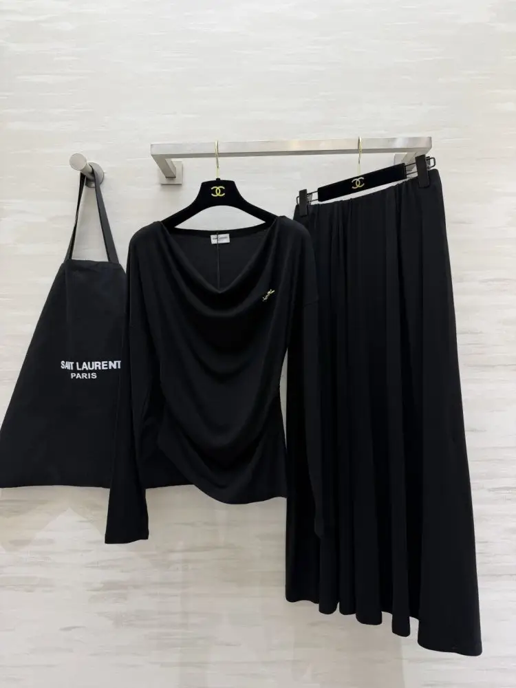 Saint Laurent — Костюм женский