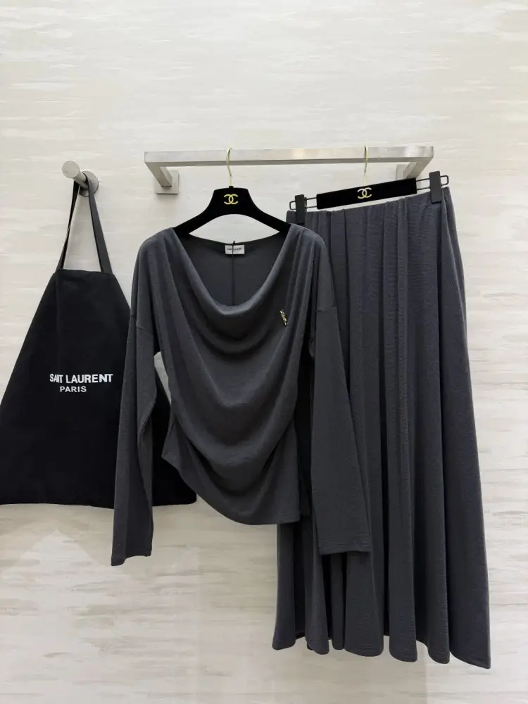 Saint Laurent — Костюм жіночий
