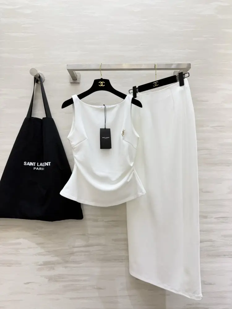 Saint Laurent — Костюм жіночий