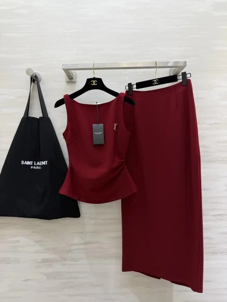 Saint Laurent — Костюм жіночий
