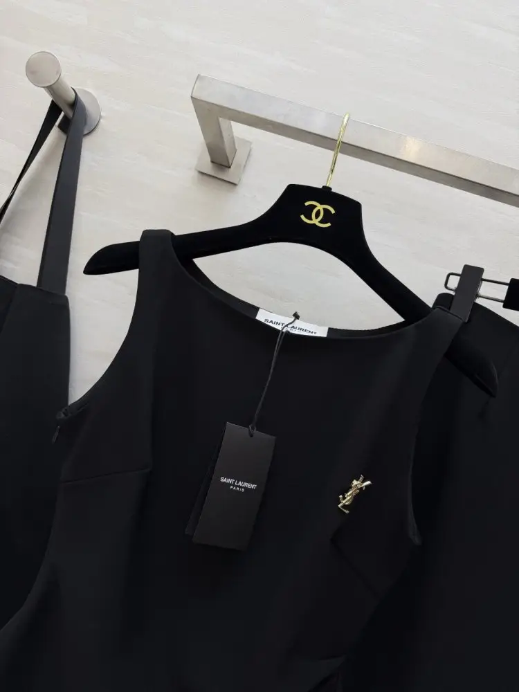 Saint Laurent Костюм женский — Фото 2