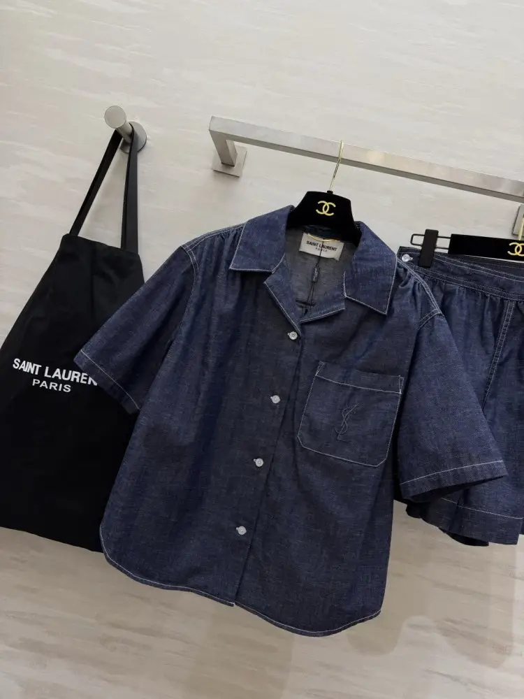 Saint Laurent Costume female — Photo 2