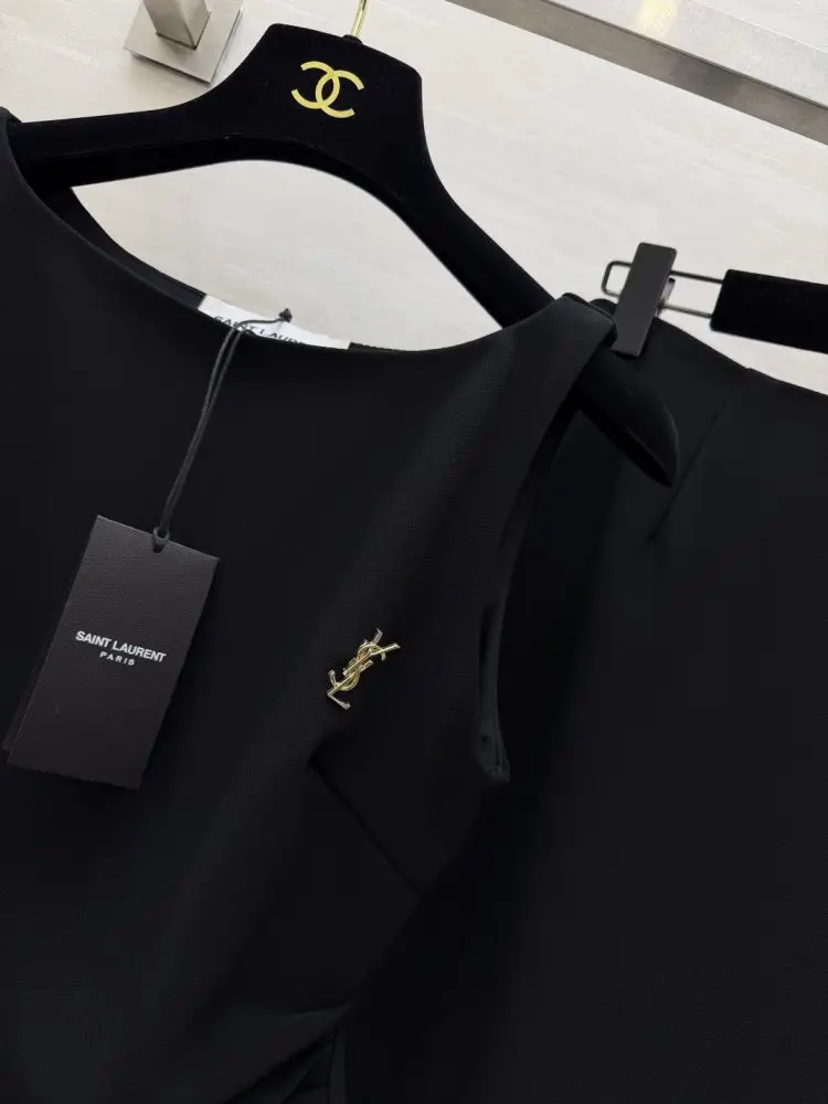 Saint Laurent Костюм женский — Фото 3