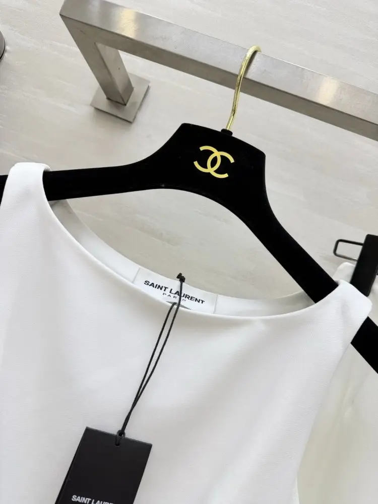 Saint Laurent Costume female — Photo 3